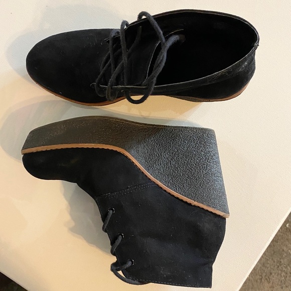 Urban Outfitter Black Suede Wedges - Picture 7 of 13